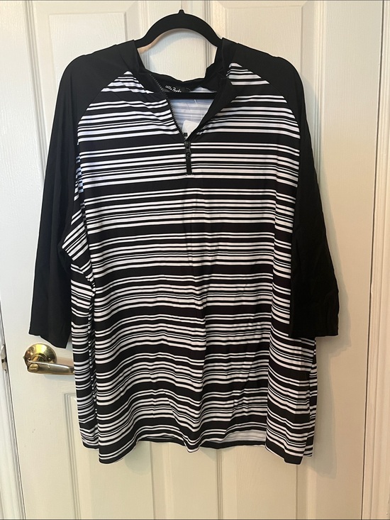 Ulla Popken Other - Ulla Popken Black and White Striped Women’s Swim Rashguard
